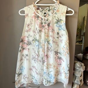 Beautiful short sleeve blouse